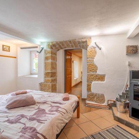 Apartman Karin Rovensko pod Troskami Exteriér fotografie