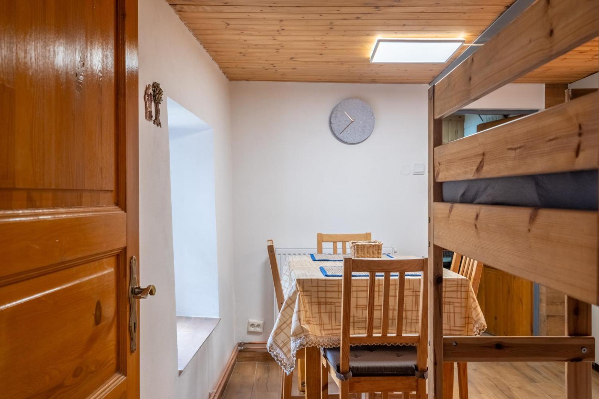Apartman Karin Rovensko pod Troskami Exteriér fotografie